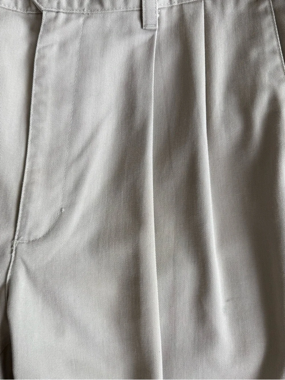 Vintage 90s Dockers Beige Pleated Trousers ~ Size 35 x 28 - Picture 8 of 8